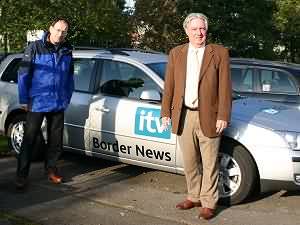 Paul Atkinson (BECTU rep) and Eric with a Border News car